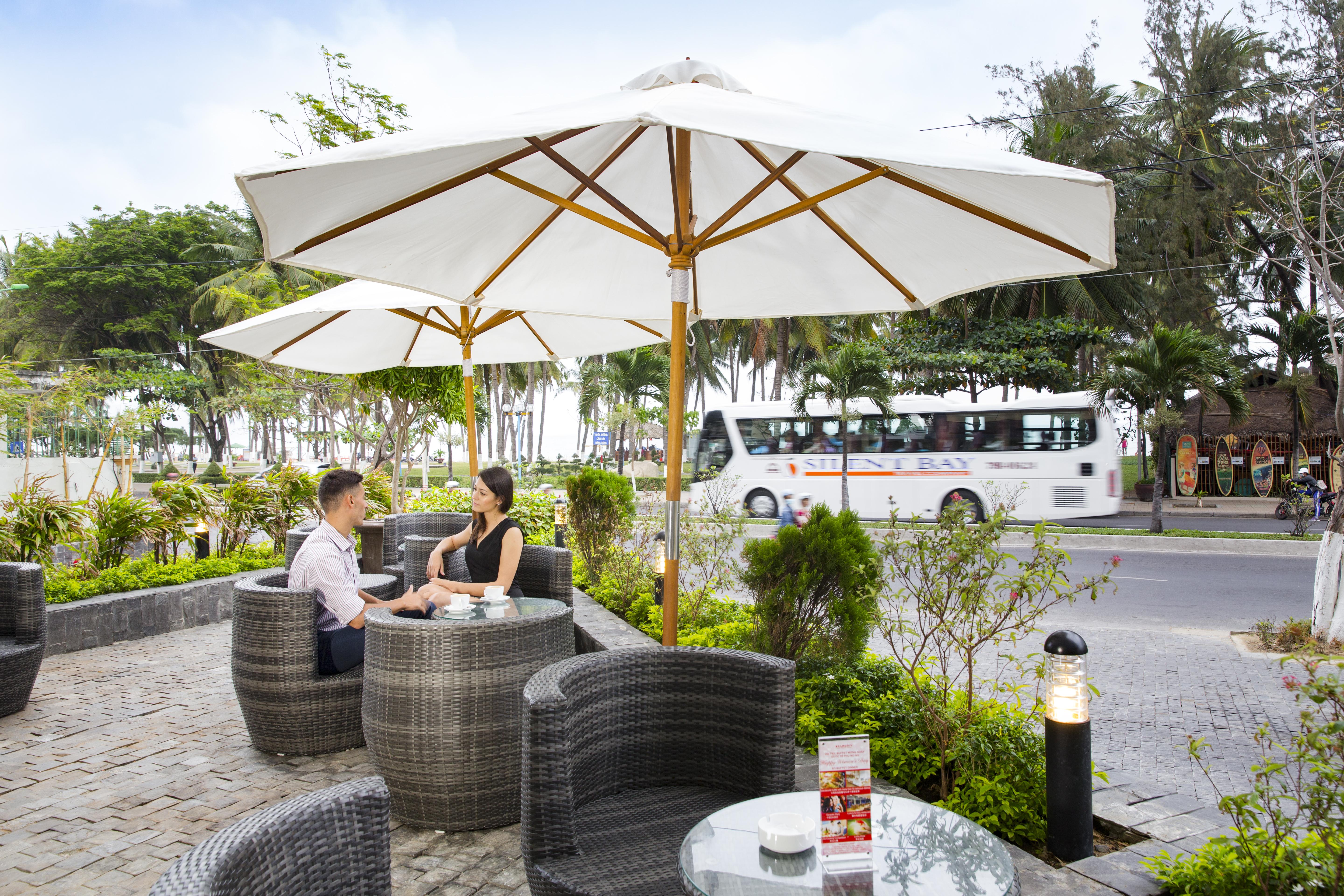 Starcity Hotel & Condotel Beachfront Nha Trang Exterior photo