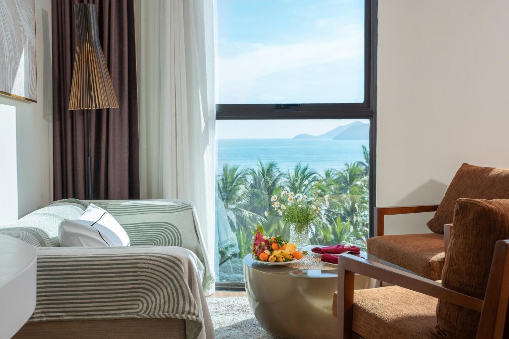 Starcity Hotel & Condotel Beachfront Nha Trang Exterior photo