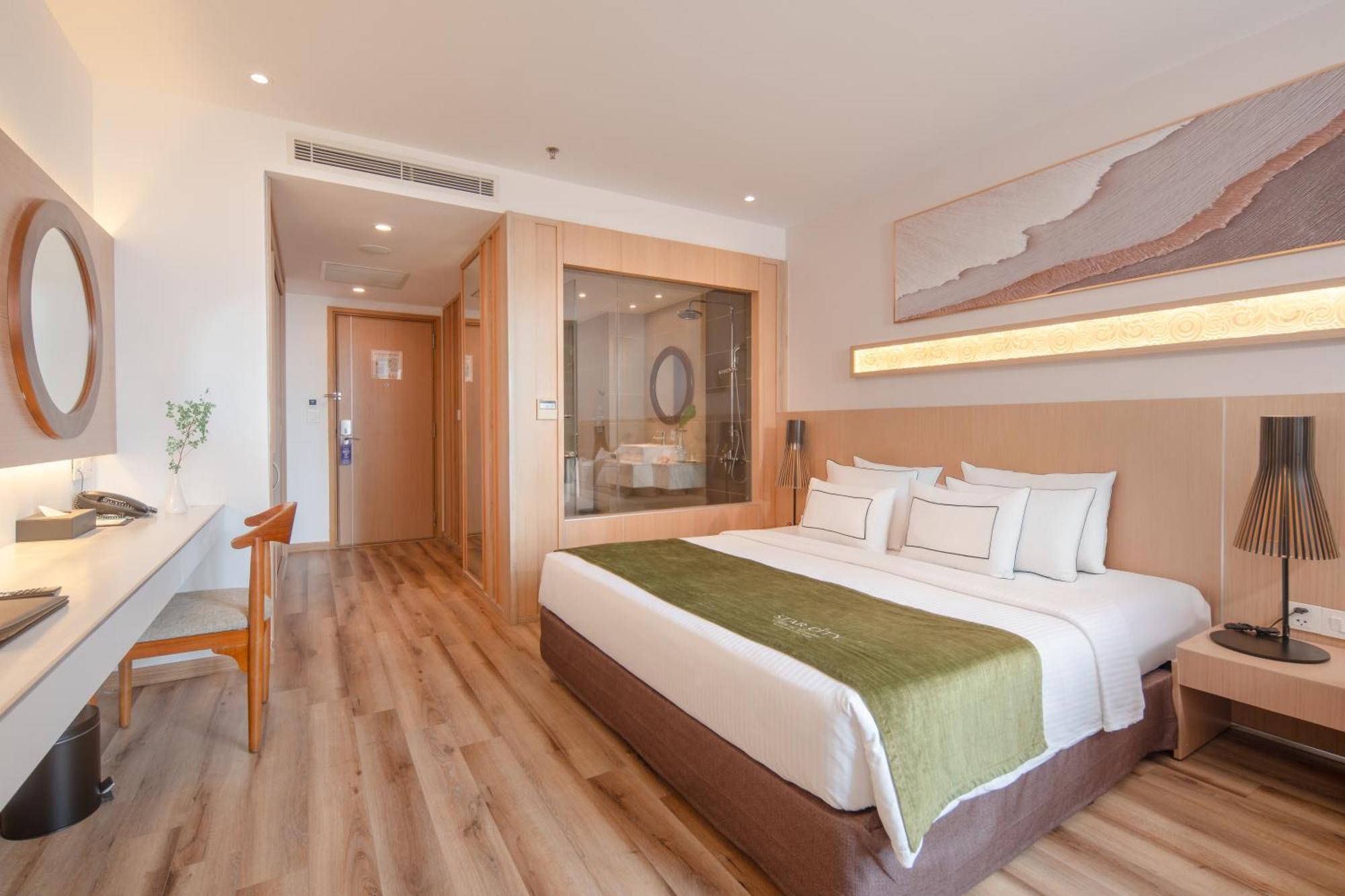 Starcity Hotel & Condotel Beachfront Nha Trang Exterior photo