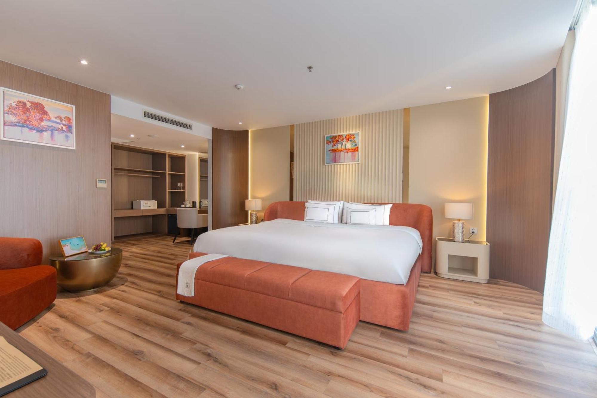 Starcity Hotel & Condotel Beachfront Nha Trang Exterior photo